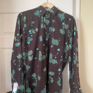 Cast iron dress shirt size Medium, 100% cotton.